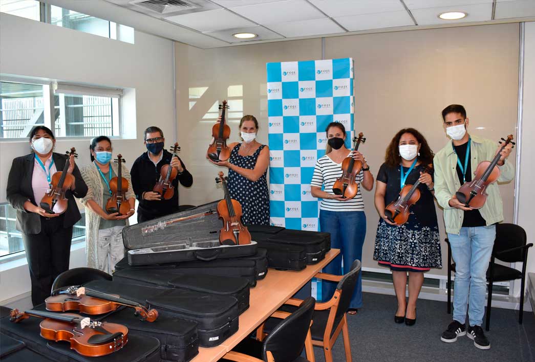 FOJI realizó una importante donación a la Fundación Cultural Chile Violines 